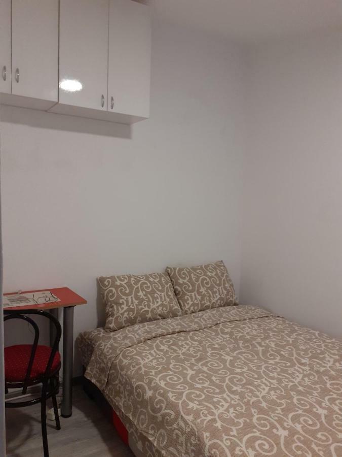 Krunska 6 * Belgrad